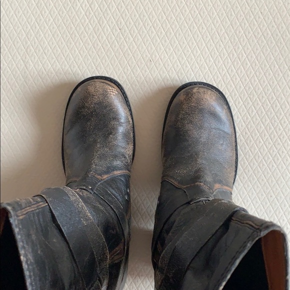 Distressed Boot - Picture 5 of 7